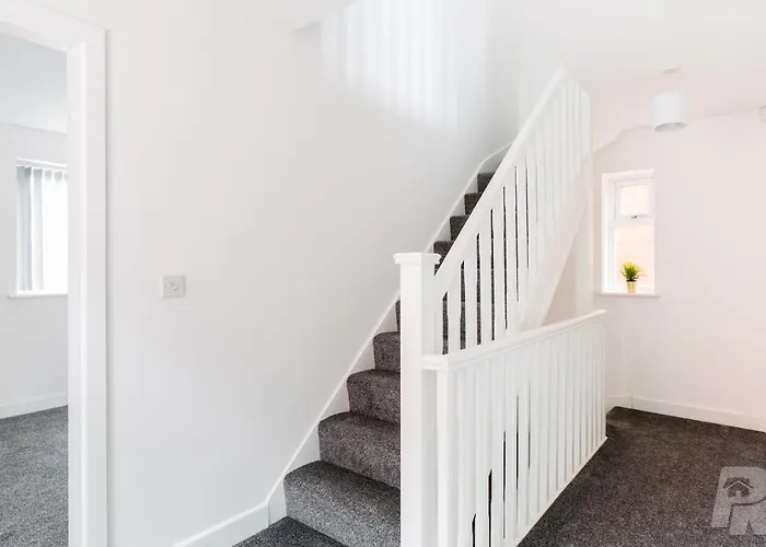 Birmingham Estate I By Prime Stays
